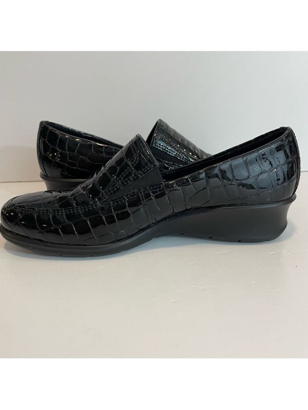 Ecco Felicia Leather Court Shoe Womens 5.5 Black Patent Croc Print Wedge EUC - Picture 9 of 13